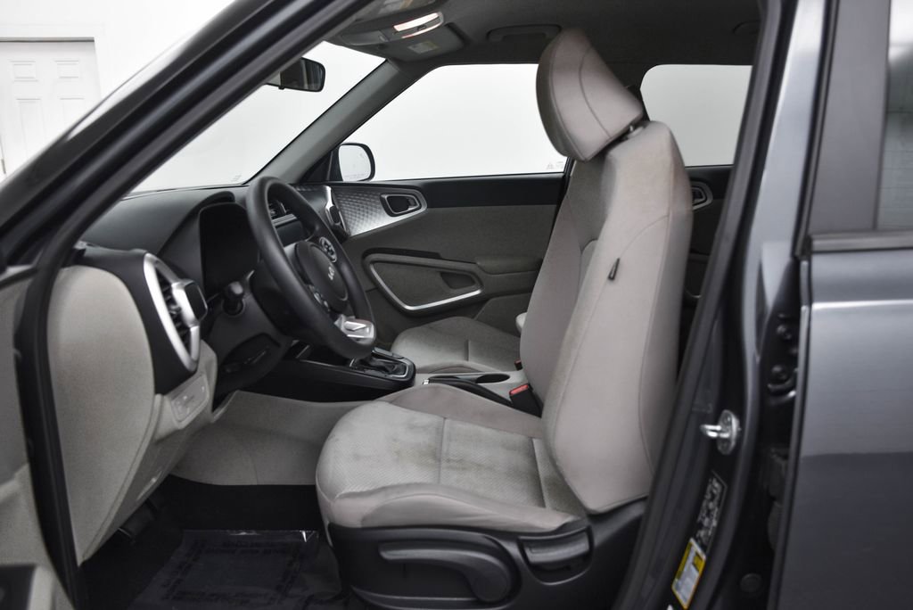 Used 2022 Kia Soul LX w/ Technology Package image 11