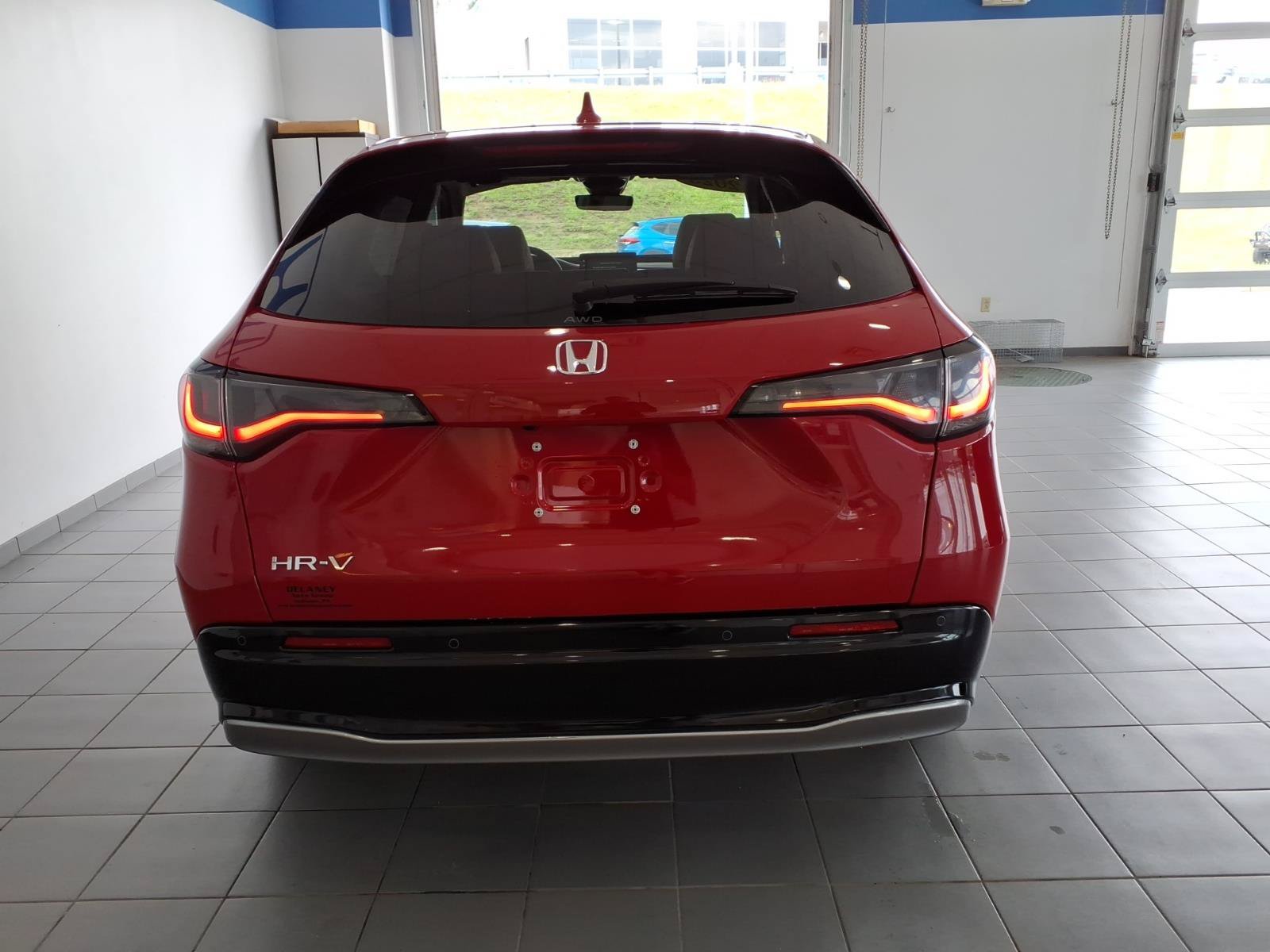 Certified 2023 Honda HR-V EX-L image 6