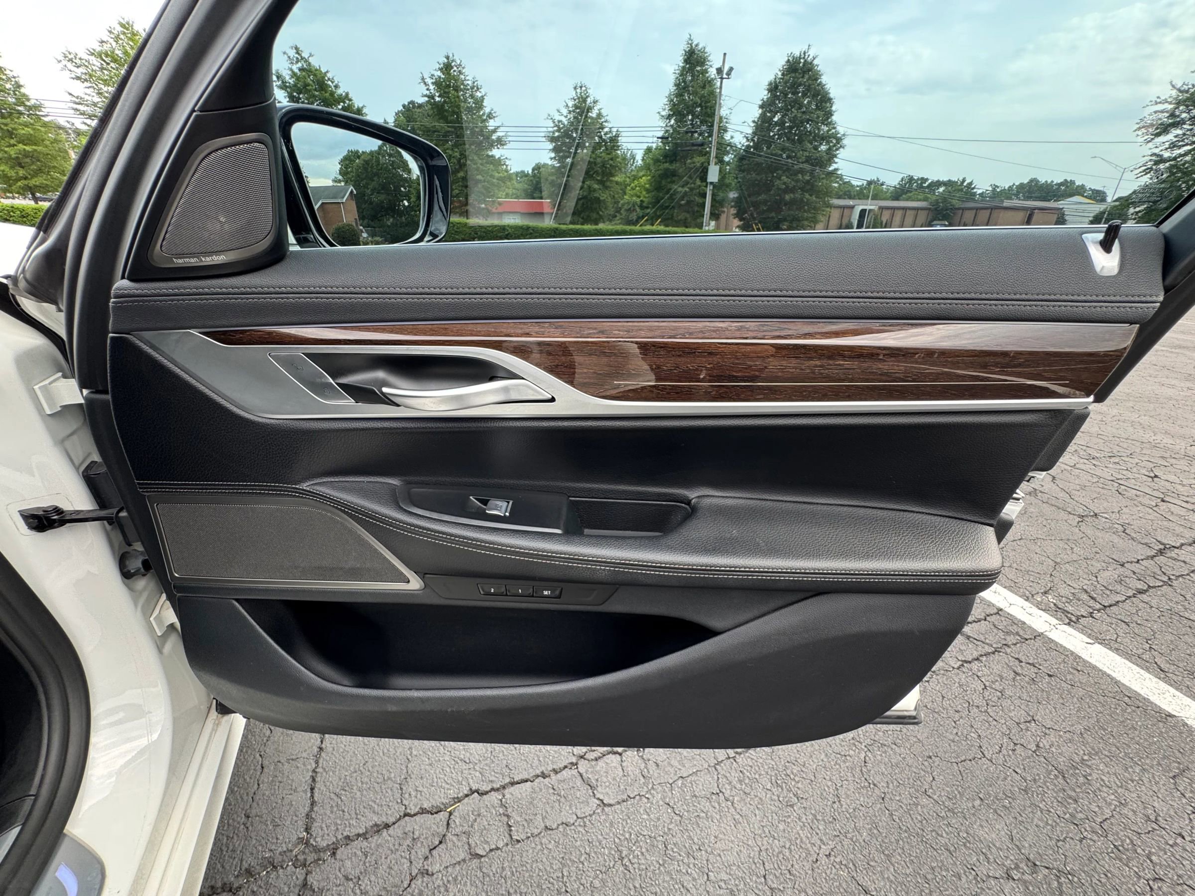 Used 2020 BMW 740i image 20