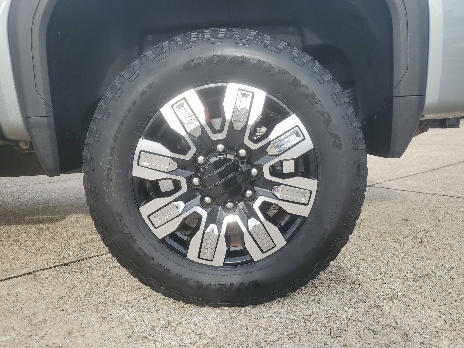 Certified 2024 GMC Sierra 2500 Denali w/ Denali Reserve Package image 8