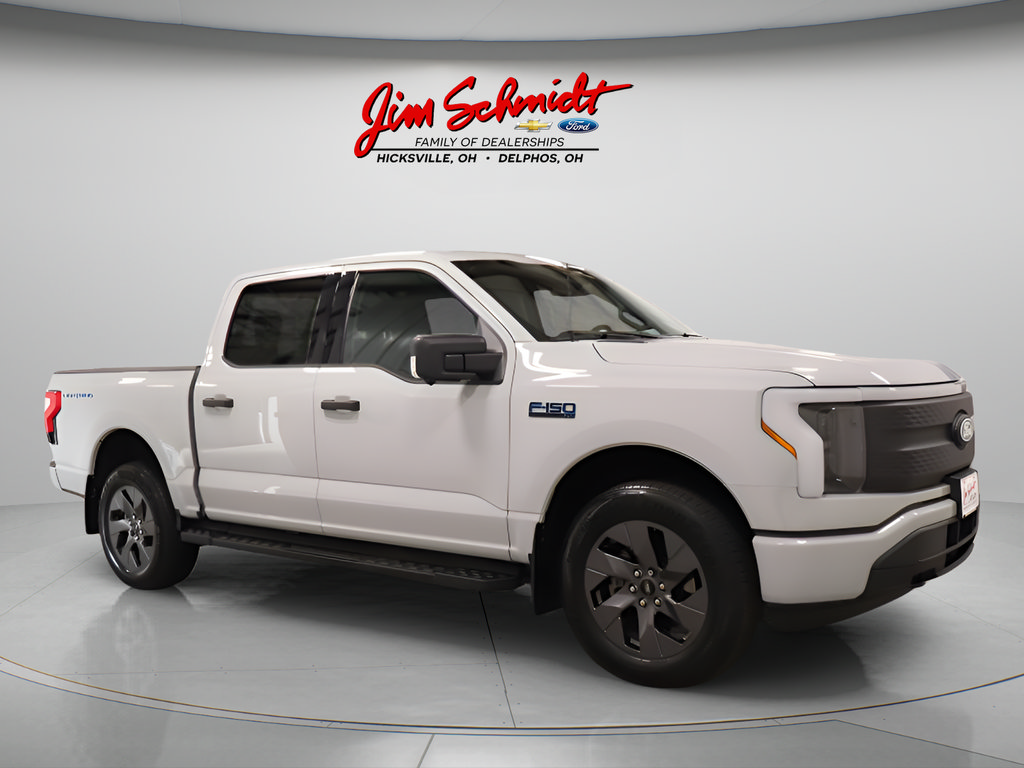 Used 2024 Ford F150 Lightning XLT AWD/4WD image 2