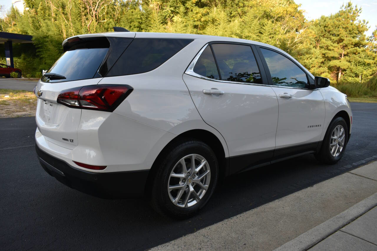 Used 2022 Chevrolet Equinox LT image 3
