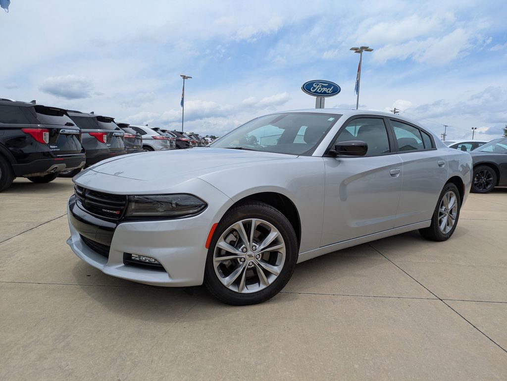 Used 2023 Dodge Charger SXT w/ Cold Weather Package image 4