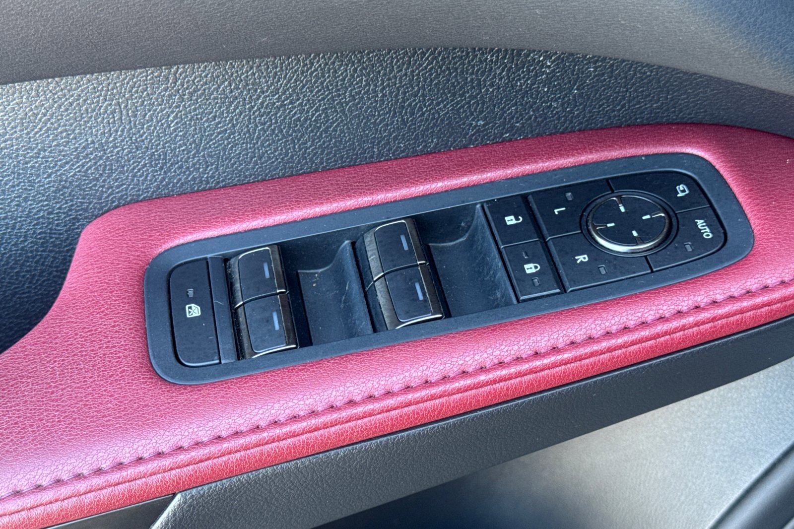 Certified 2023 Lexus RX 500h RX 500h F SPORT Performance w/ Cold Area Package image 13