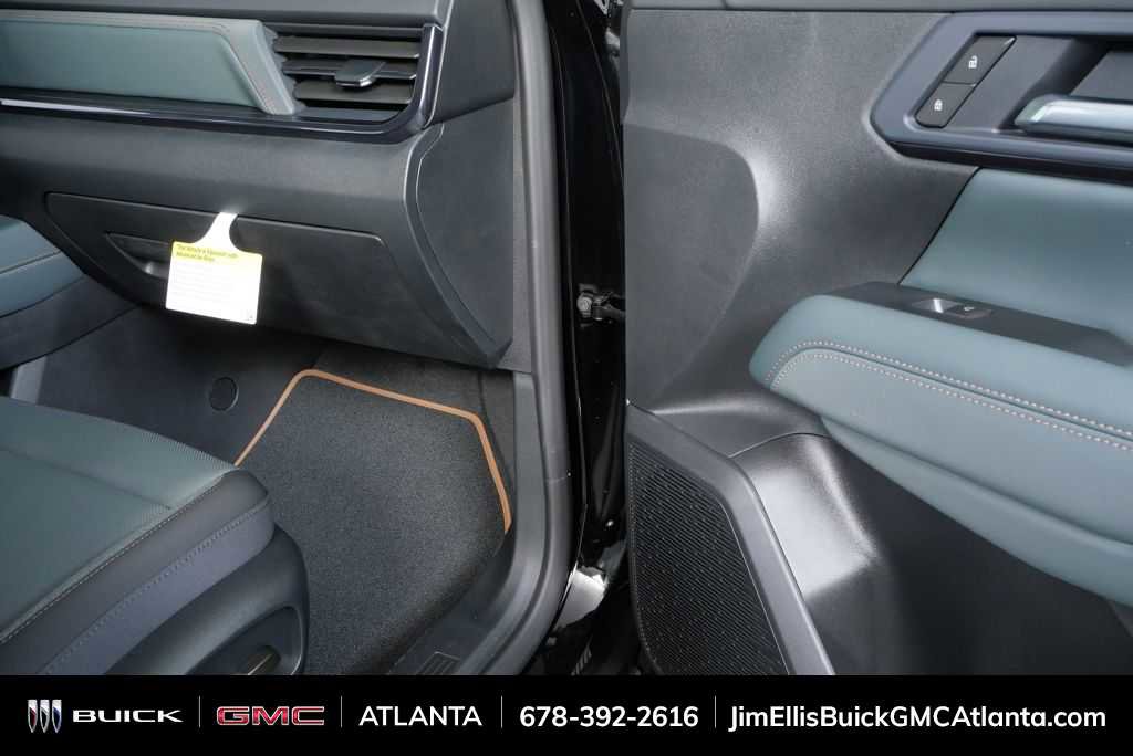 New 2026 GMC Terrain AT4 w/ Convenience Package III image 21