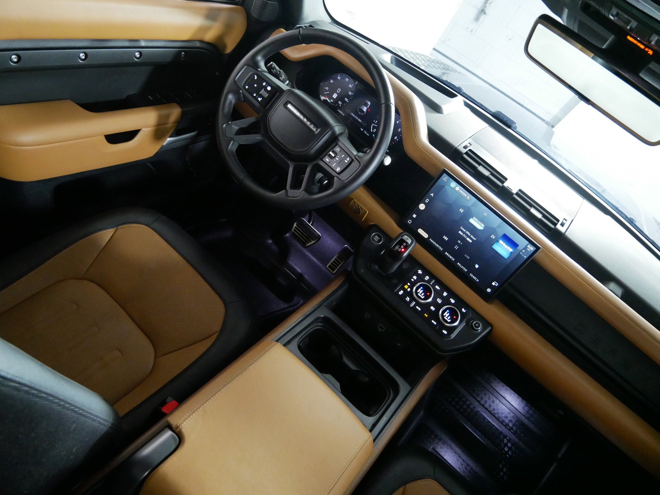 Used 2024 Land Rover Defender 110 X image 9