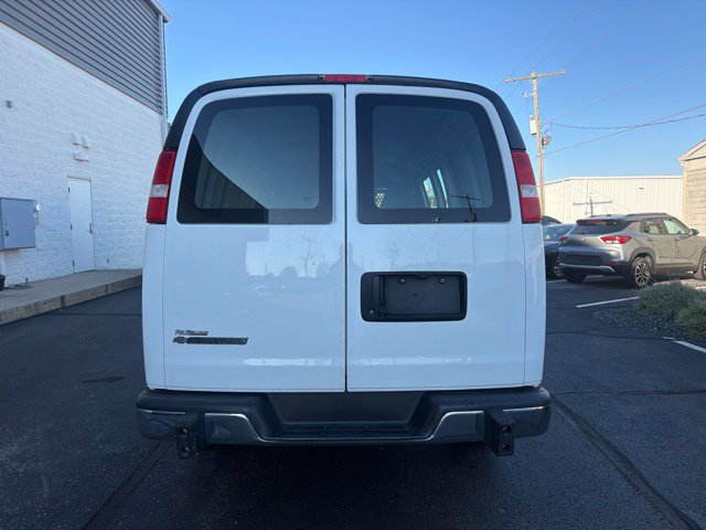 Used 2021 Chevrolet Express 2500 w/ Driver Convenience Package RWD image 4