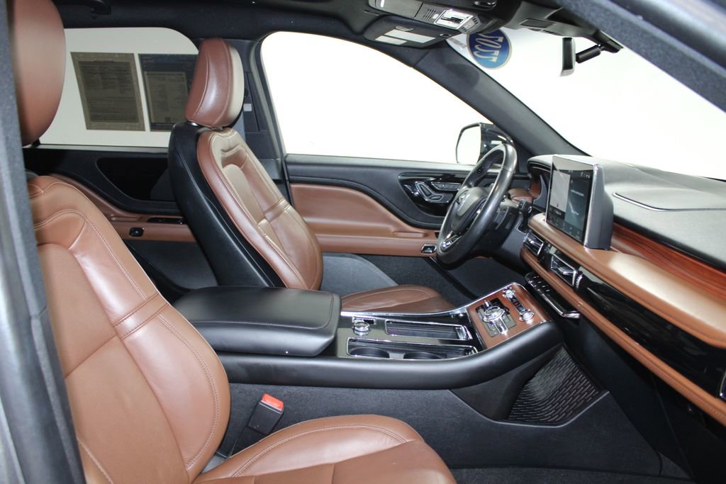 Used 2022 Lincoln Aviator Reserve w/ Equipment Group 201A AWD/4WD image 29