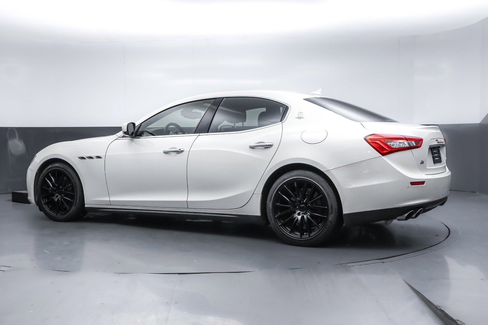 Used 2014 Maserati Ghibli S Q4 image 3