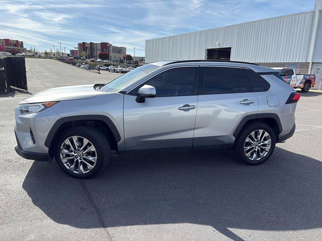 Certified 2021 Toyota RAV4 XLE Premium AWD/4WD image 5