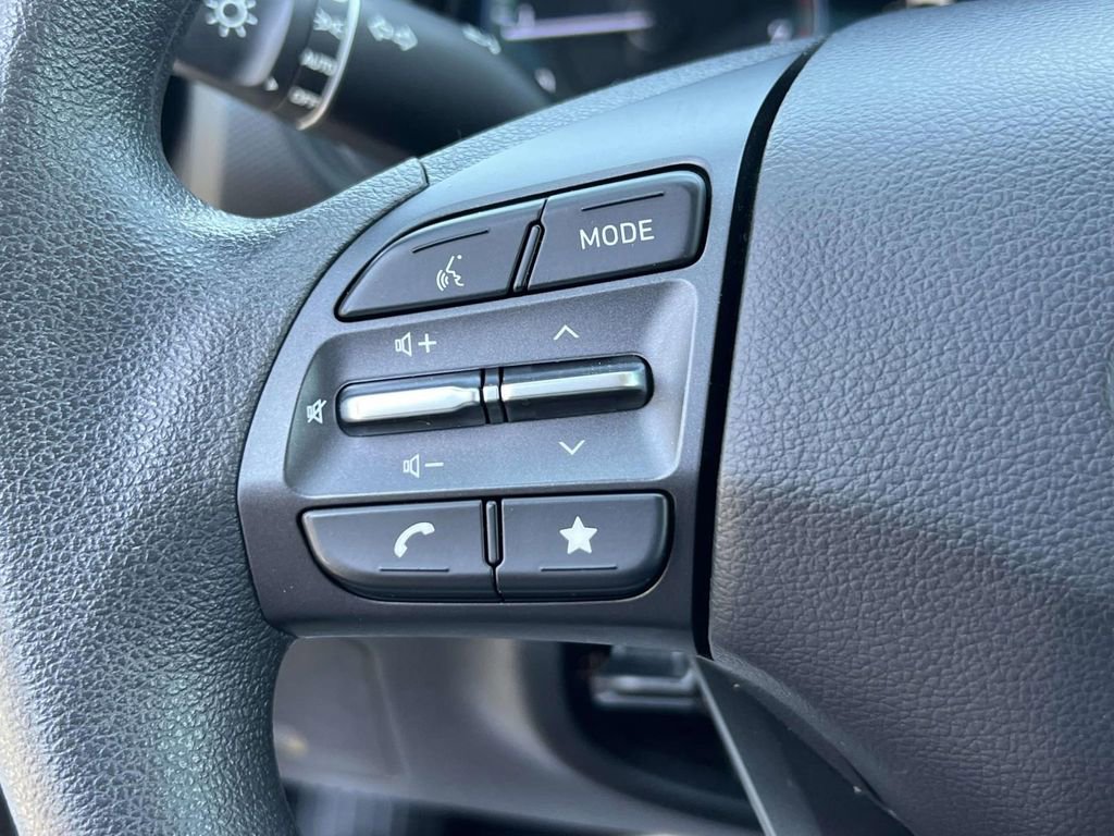 Certified 2023 Hyundai Kona SEL AWD/4WD image 23