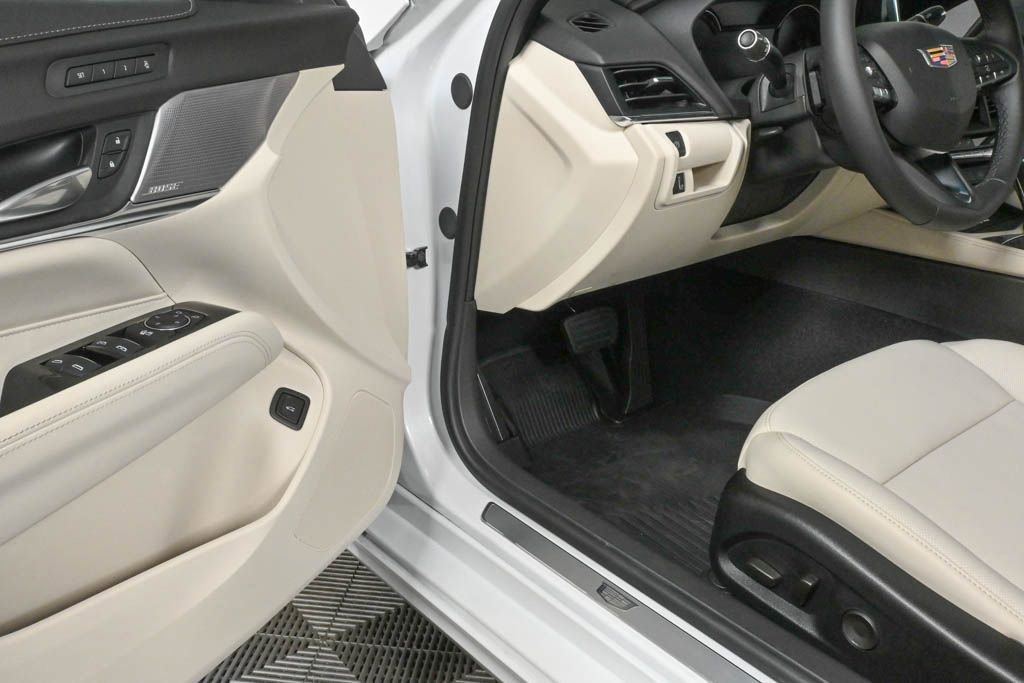 New 2025 Cadillac CT4 Premium Luxury image 6