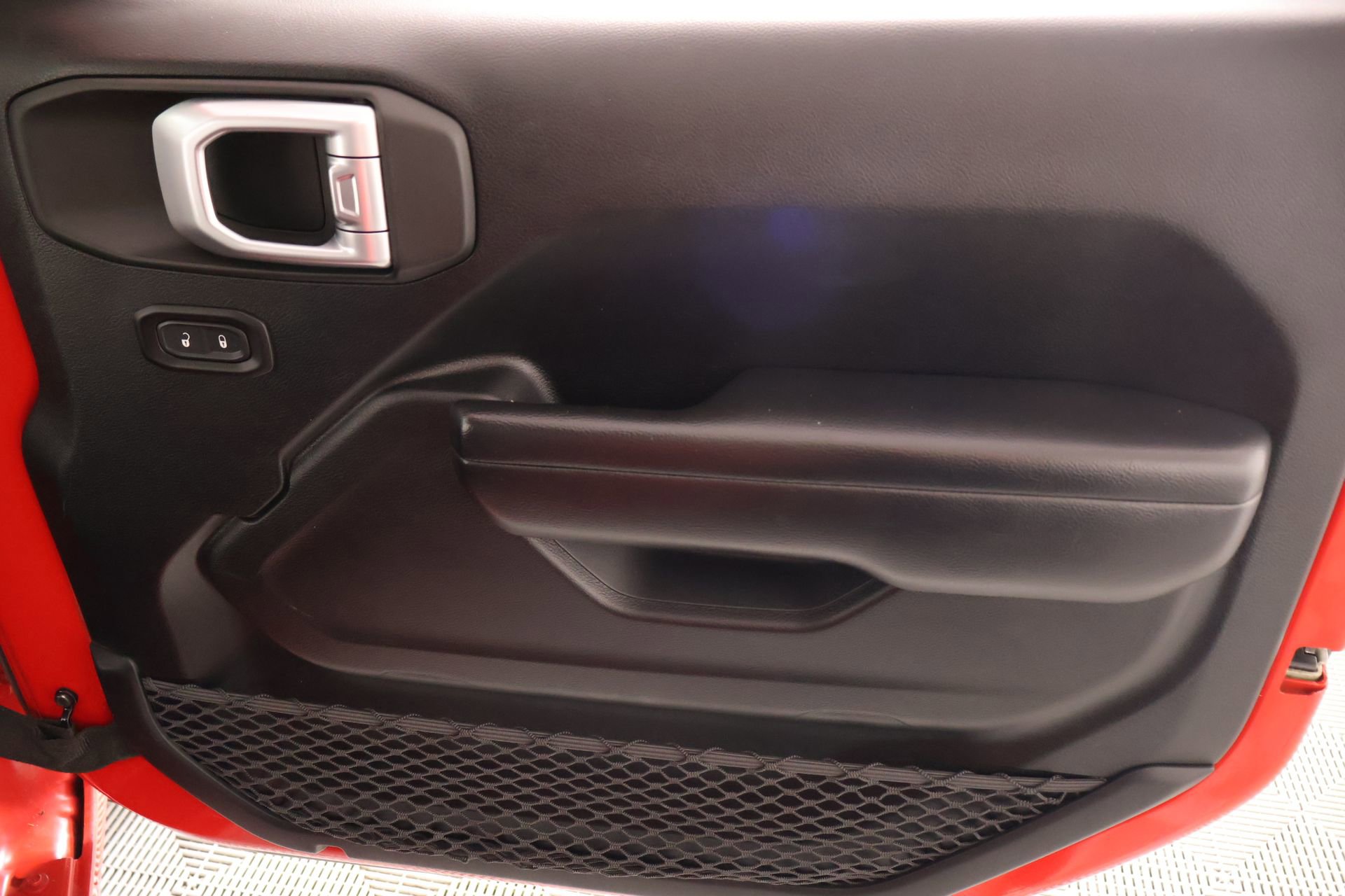 Used 2020 Jeep Wrangler Sport AWD/4WD image 14