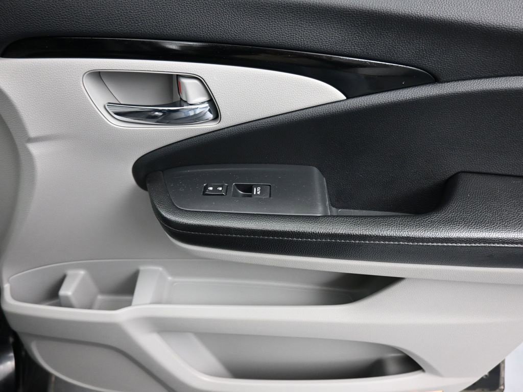 Used 2016 Honda Pilot Touring image 57