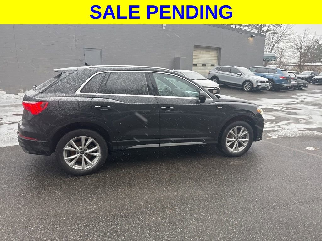 Used 2023 Audi Q3 2.0T Premium w/ Convenience Package image 12