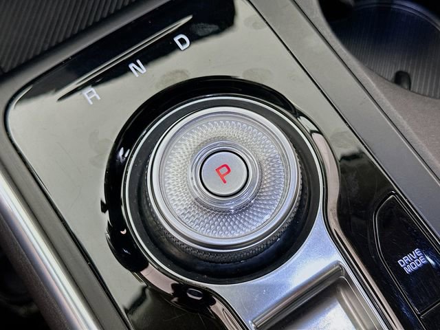 Used 2025 Kia Carnival SX FWD image 17