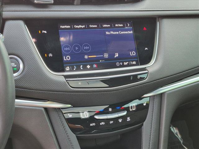 Used 2025 Cadillac XT6 Luxury FWD image 12