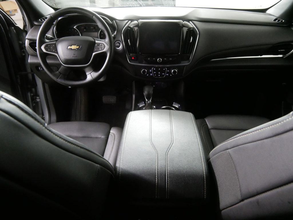 Used 2023 Chevrolet Traverse LT AWD/4WD image 23