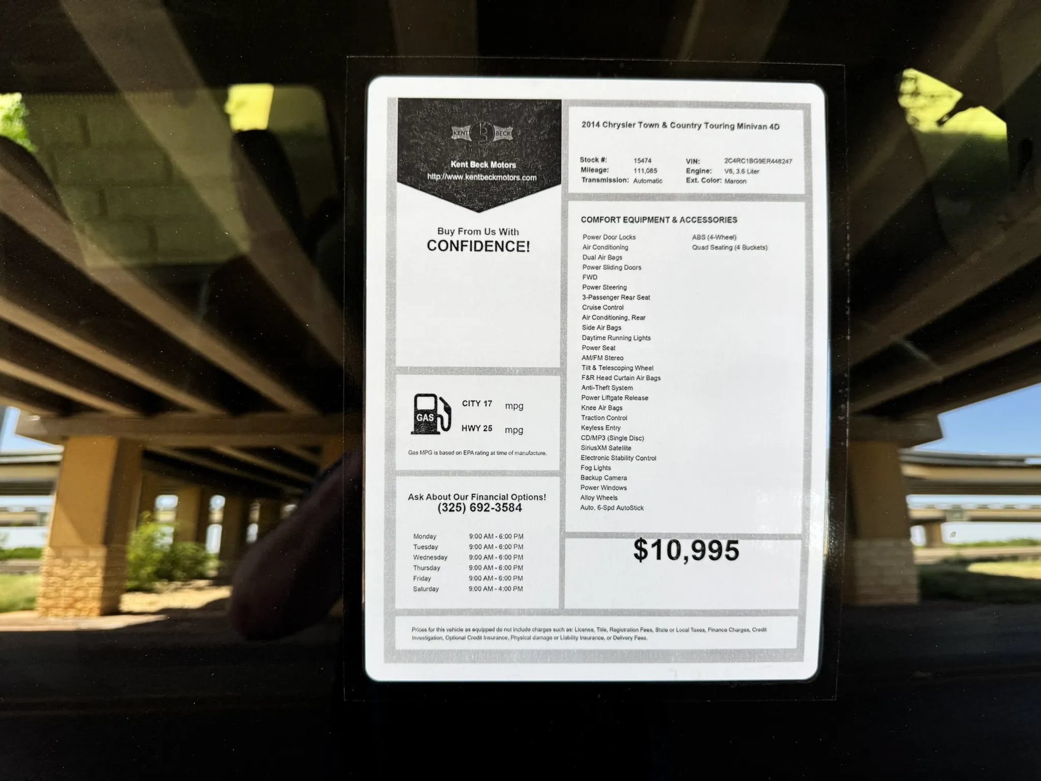 Used 2014 Chrysler Town & Country Touring FWD image 34