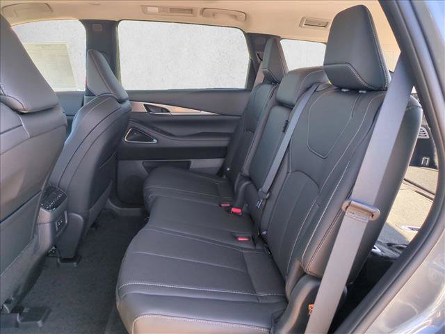 New 2027 INFINITI QX60 Luxe FWD image 16