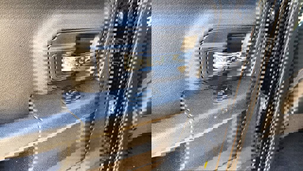 Used 2013 RAM 1500 Sport image 23