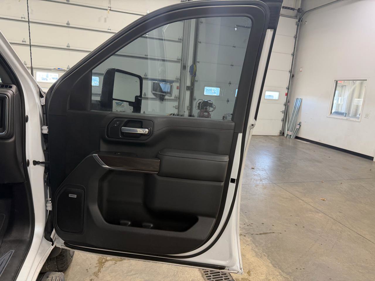 Used 2021 GMC Sierra 2500 SLT w/ SLT Premium Package AWD/4WD image 19