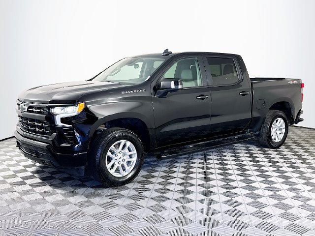Used 2024 Chevrolet Silverado 1500 RST w/ Convenience Package II AWD/4WD image 4