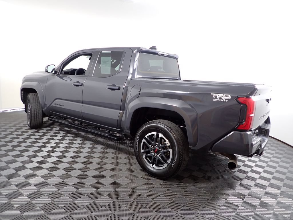 Used 2025 Toyota Tacoma TRD Sport AWD/4WD image 13