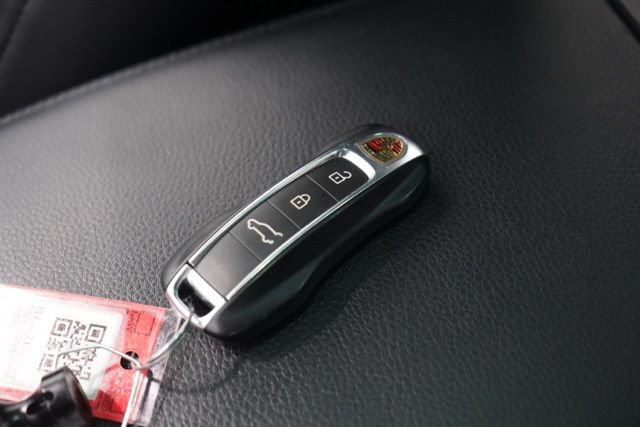Used 2021 Porsche Cayenne AWD/4WD image 34