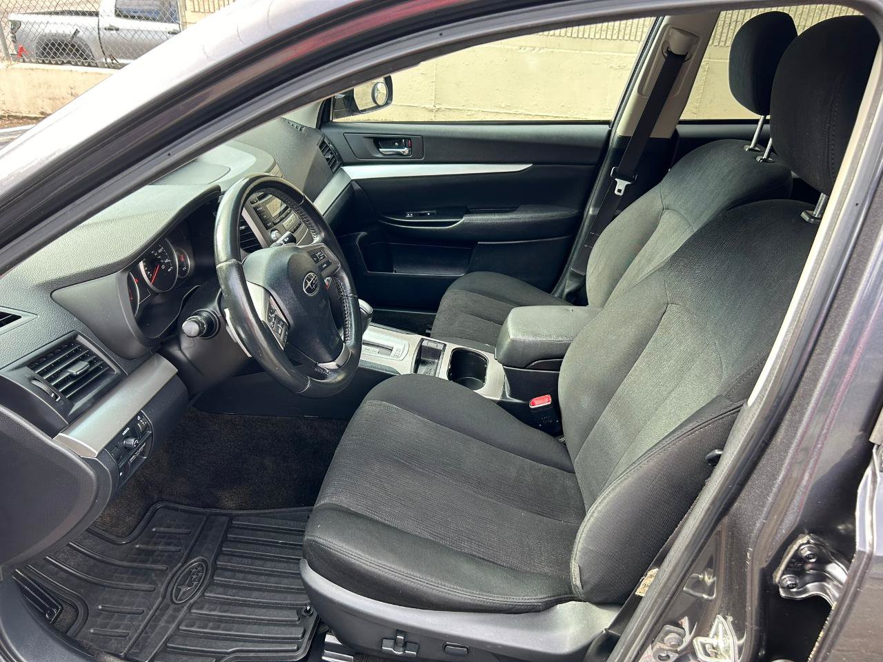 Used 2013 Subaru Outback 2.5i Premium AWD/4WD image 11