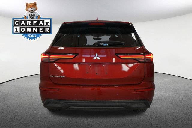 Used 2025 Mitsubishi Outlander ES image 11