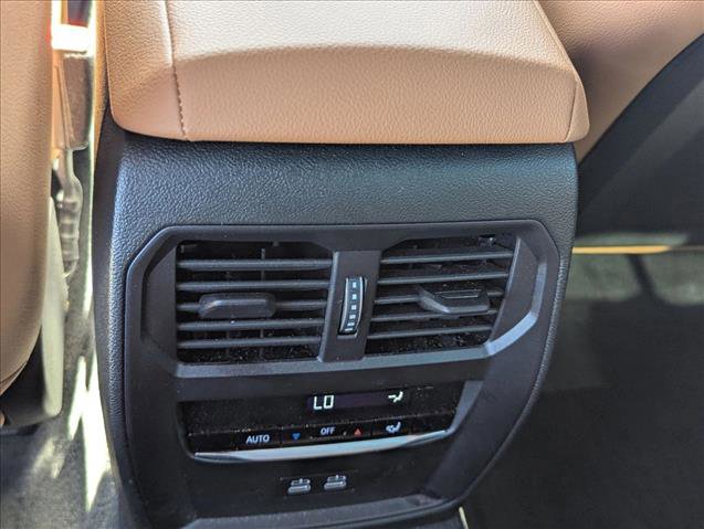 Certified 2025 BMW 330i Sedan w/ Premium Package image 18