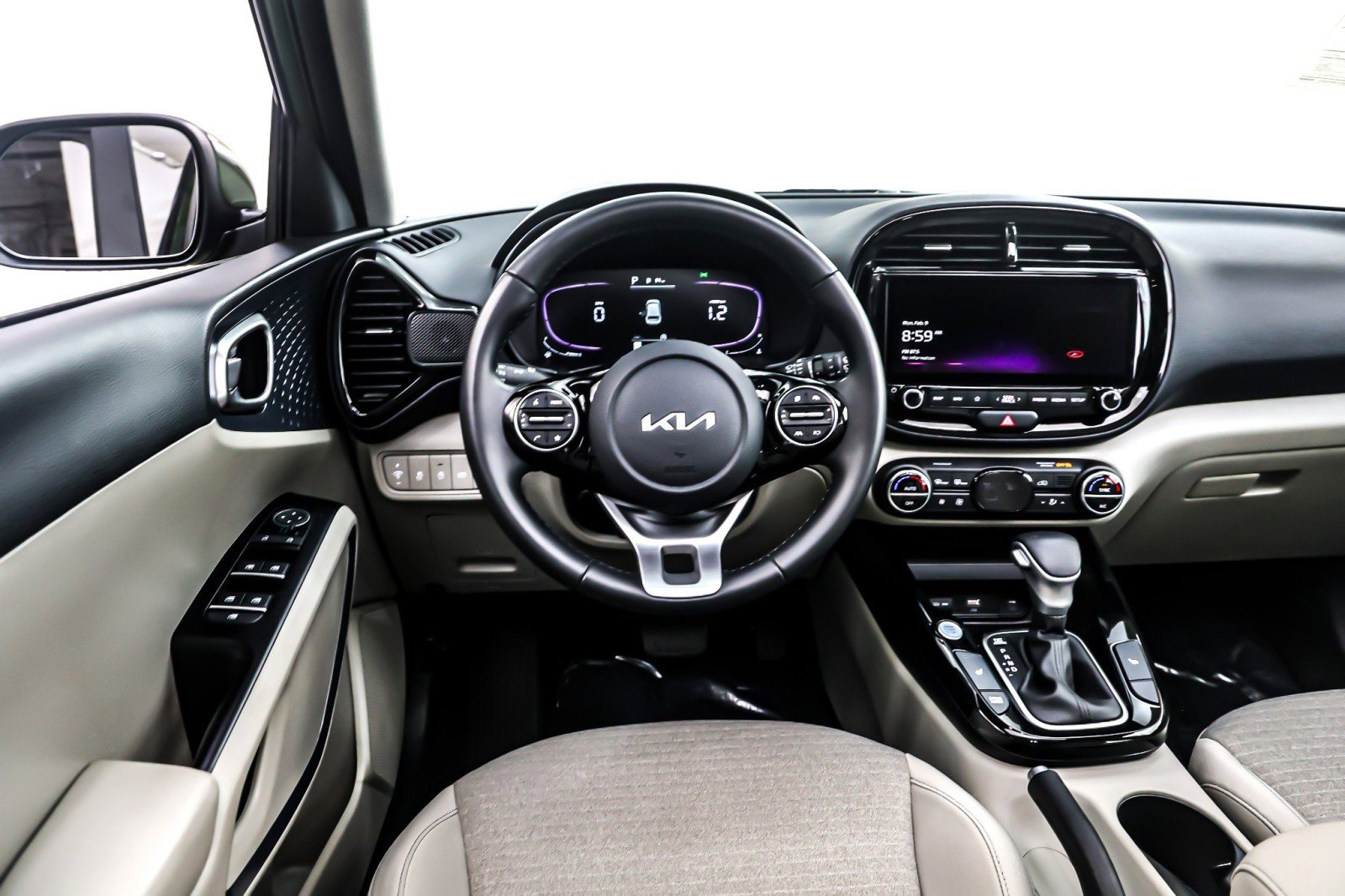 Used 2023 Kia Soul EX image 6