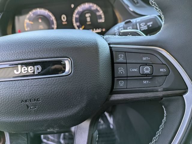 New 2026 Jeep Grand Cherokee Limited w/ Limited Altitude Package AWD/4WD image 19