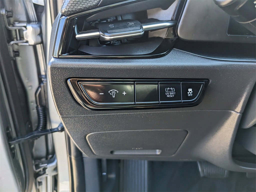 Certified 2025 Kia Niro LX image 28