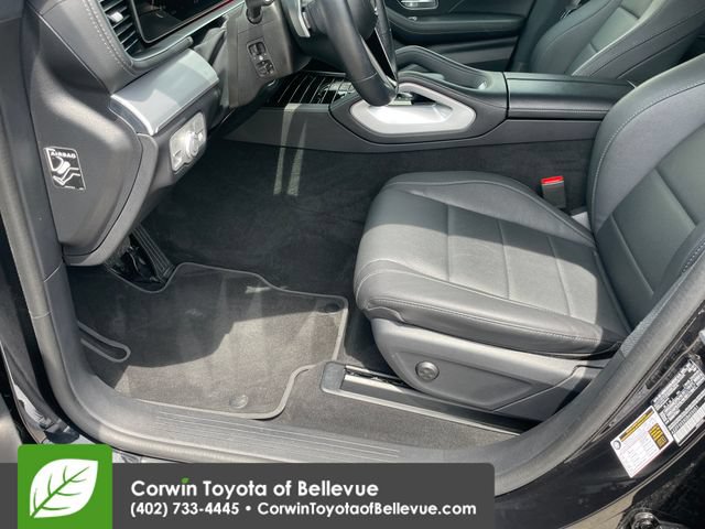 Used 2025 Mercedes-Benz GLS 450 4MATIC image 9