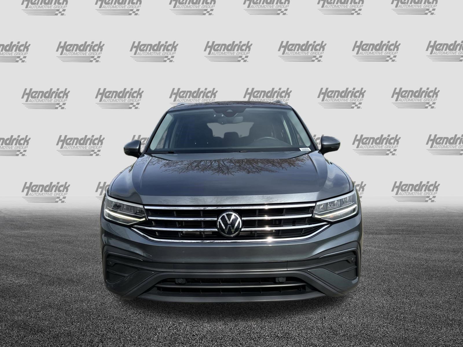 Used 2022 Volkswagen Tiguan SE image 3