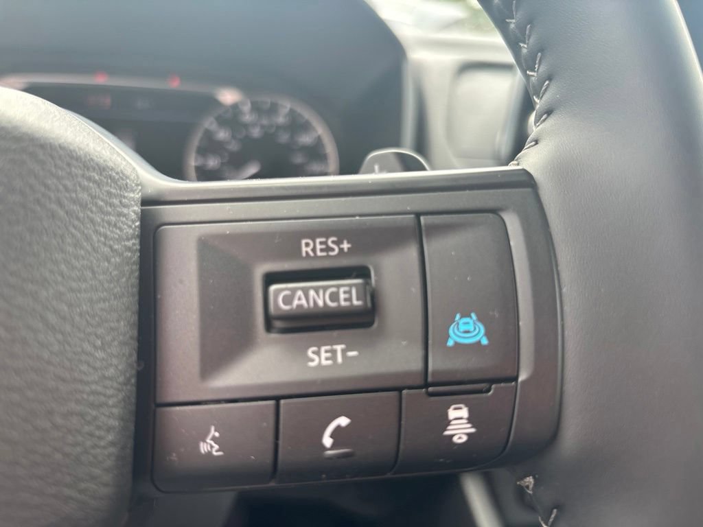 Certified 2026 Nissan Rogue SV AWD/4WD image 17