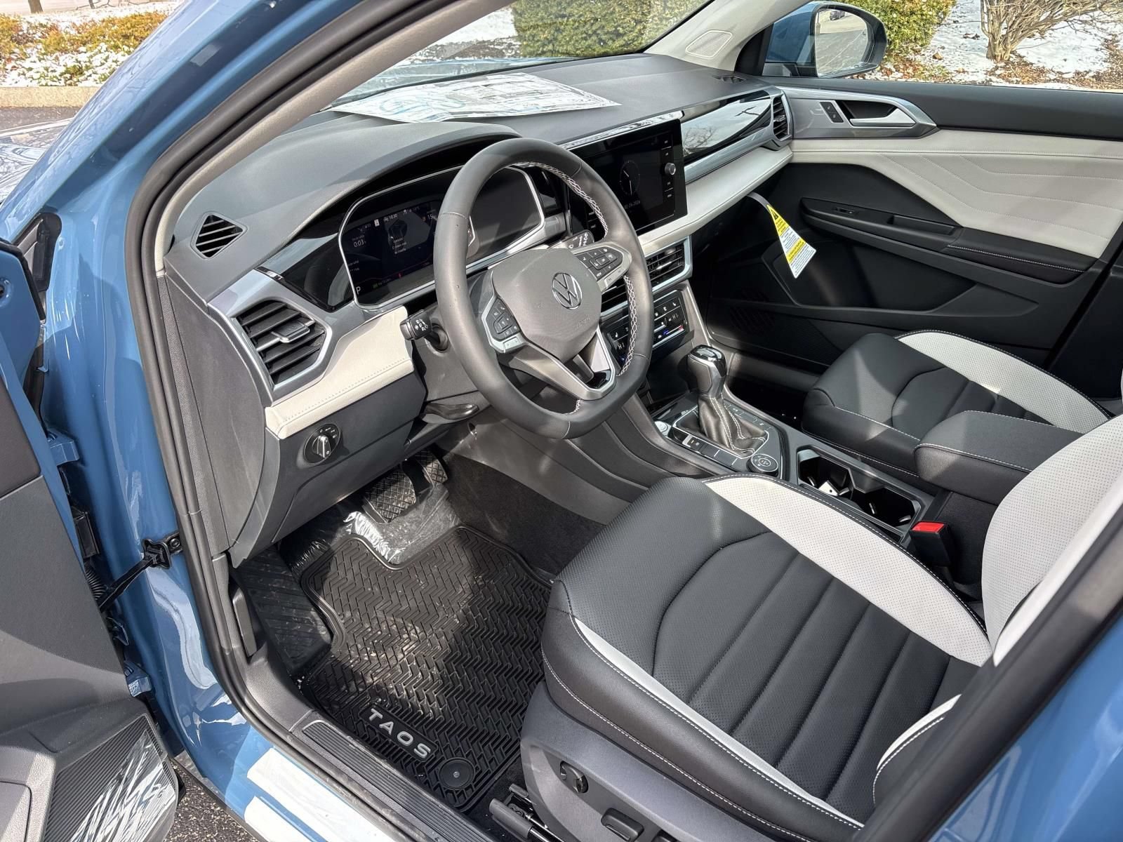 New 2026 Volkswagen Taos SEL AWD/4WD image 24