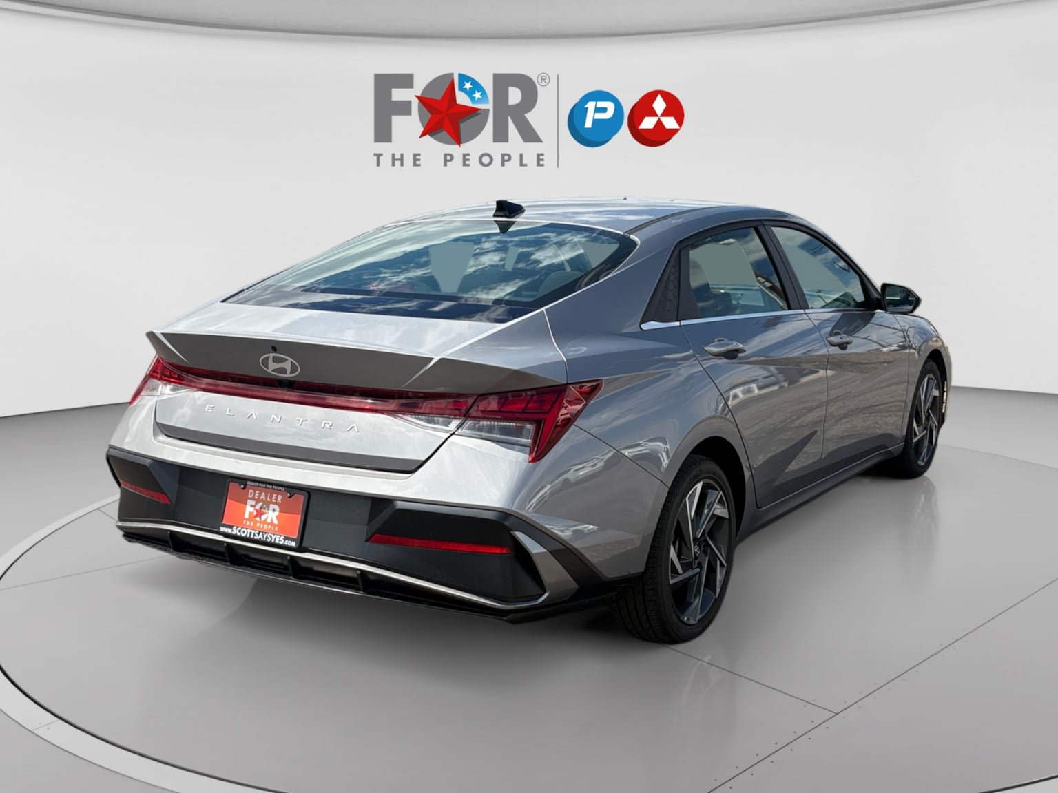 Used 2025 Hyundai Elantra SEL FWD image 5