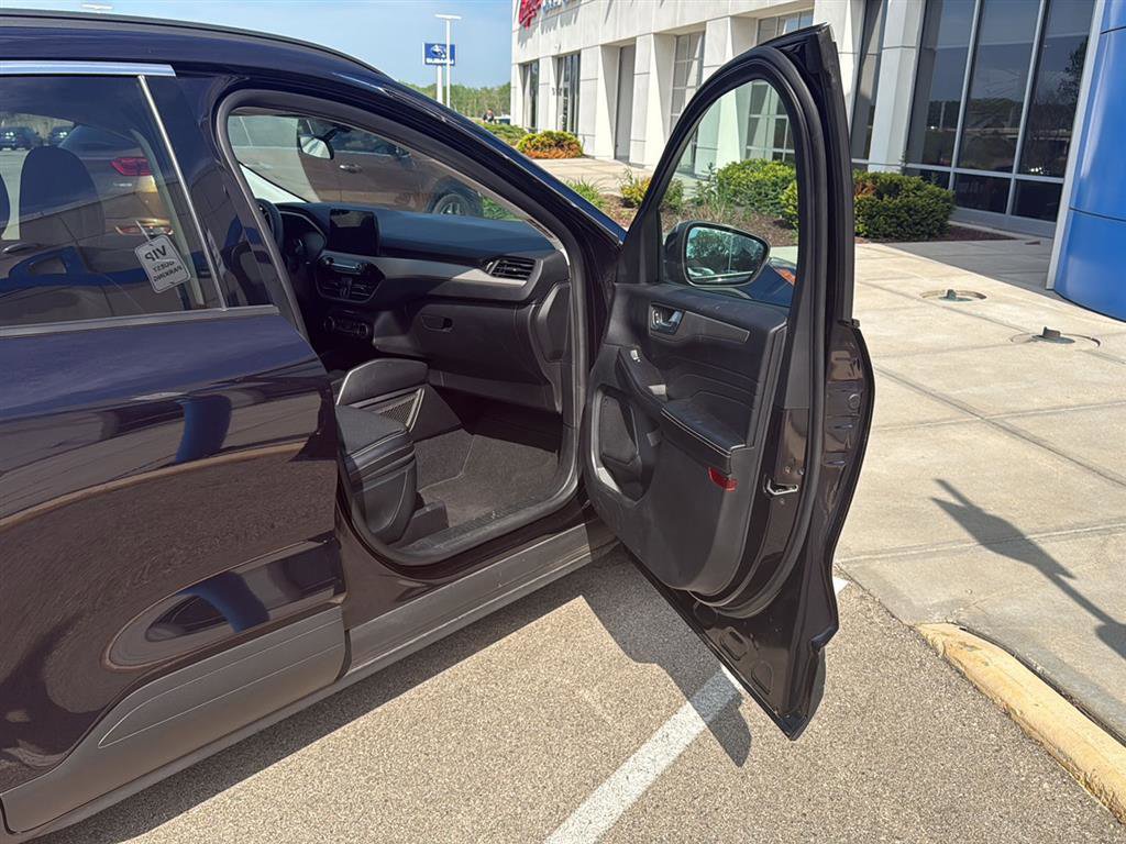 Used 2021 Ford Escape SEL FWD image 18