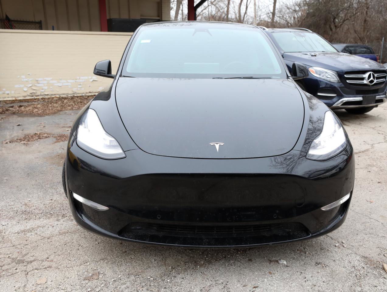 Used 2020 Tesla Model Y Long Range image 3