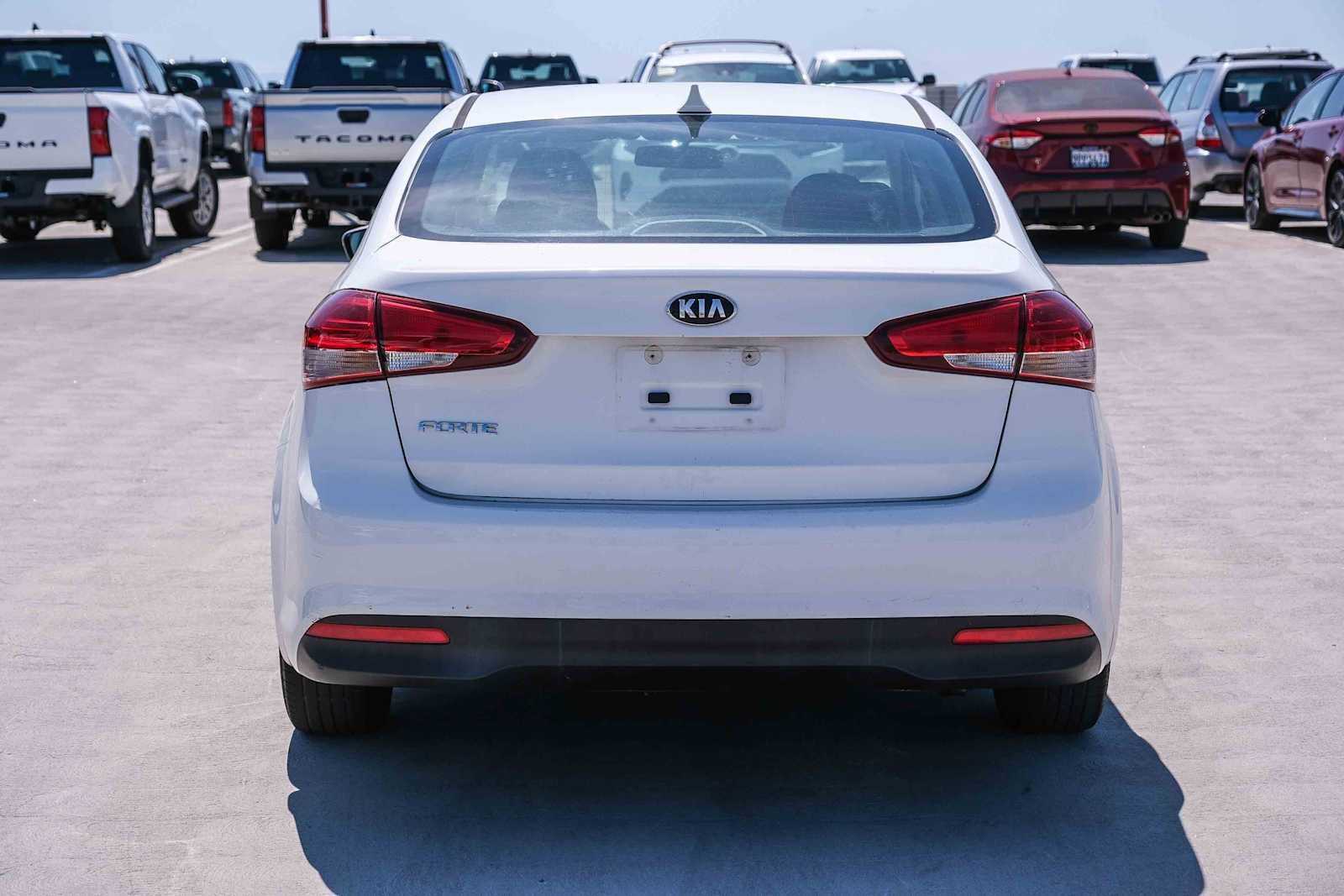 Used 2017 Kia Forte LX FWD image 5