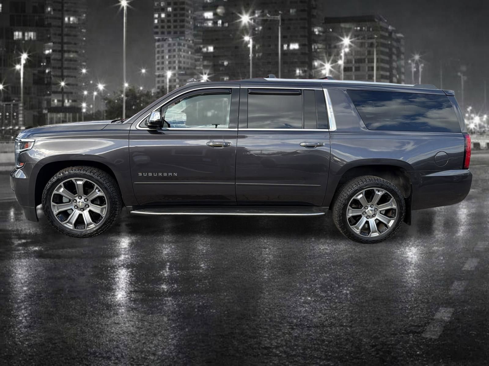 Used 2017 Chevrolet Suburban Premier image 4