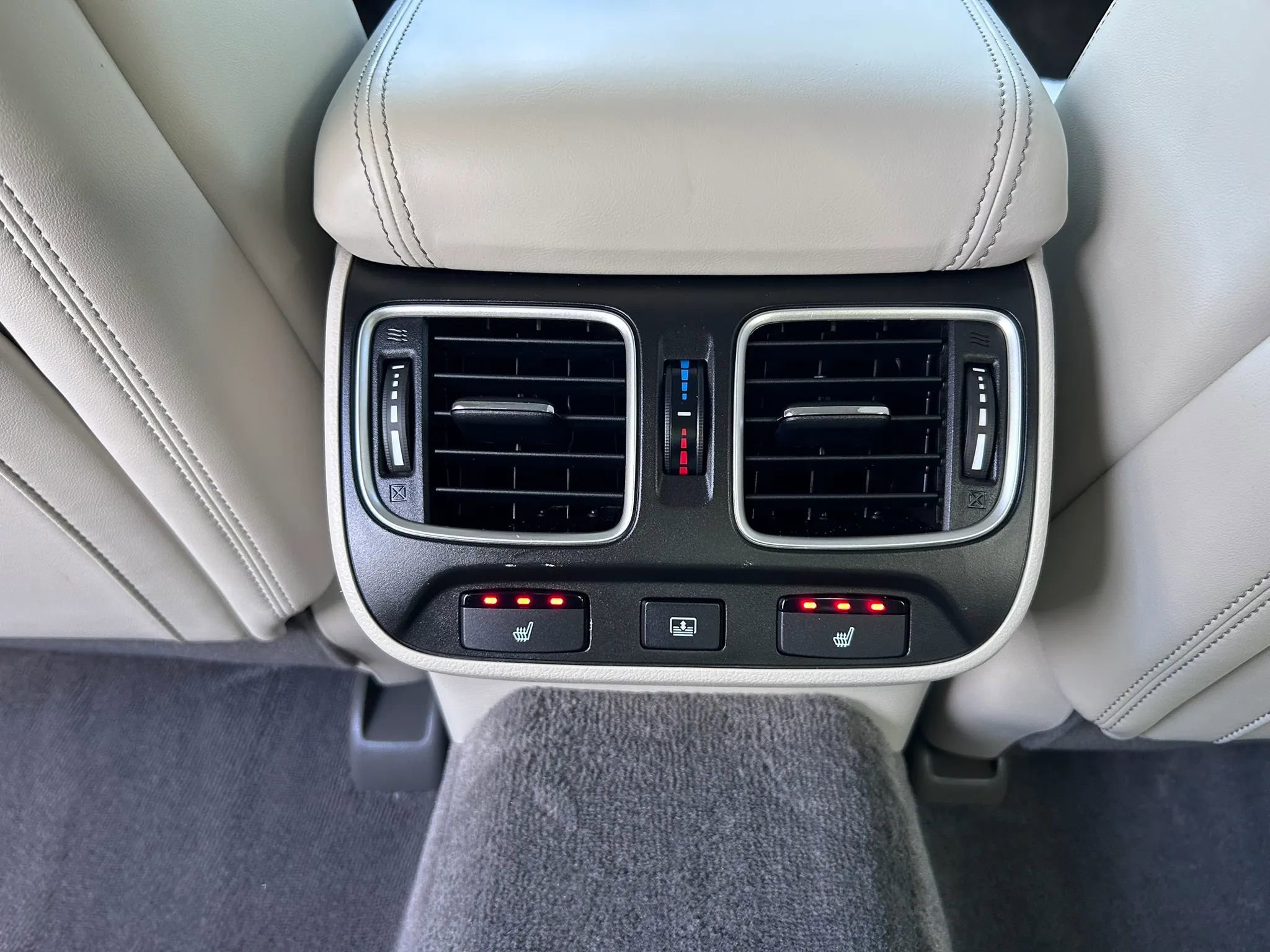 Used 2020 Acura RLX Sport Hybrid w/ Advance Pkg image 40