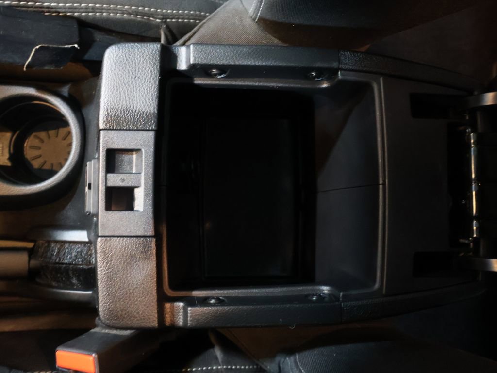 Used 2016 Jeep Wrangler Unlimited Sahara image 28