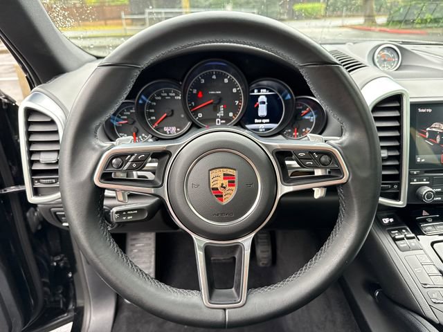Used 2017 Porsche Cayenne Platinum Edition image 13