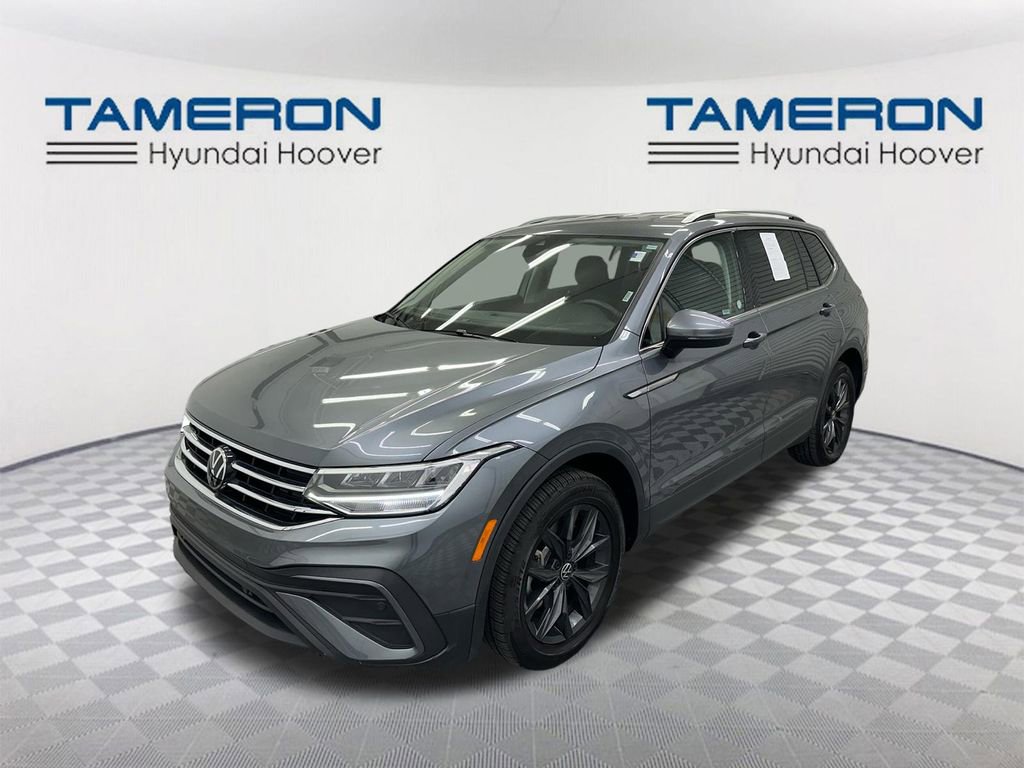 Used 2024 Volkswagen Tiguan SE image 1