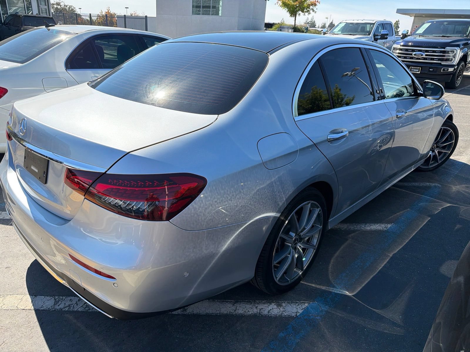 Used 2022 Mercedes-Benz E 350 Sedan image 6