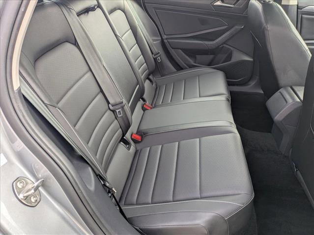 Used 2024 Volkswagen Jetta SE image 20
